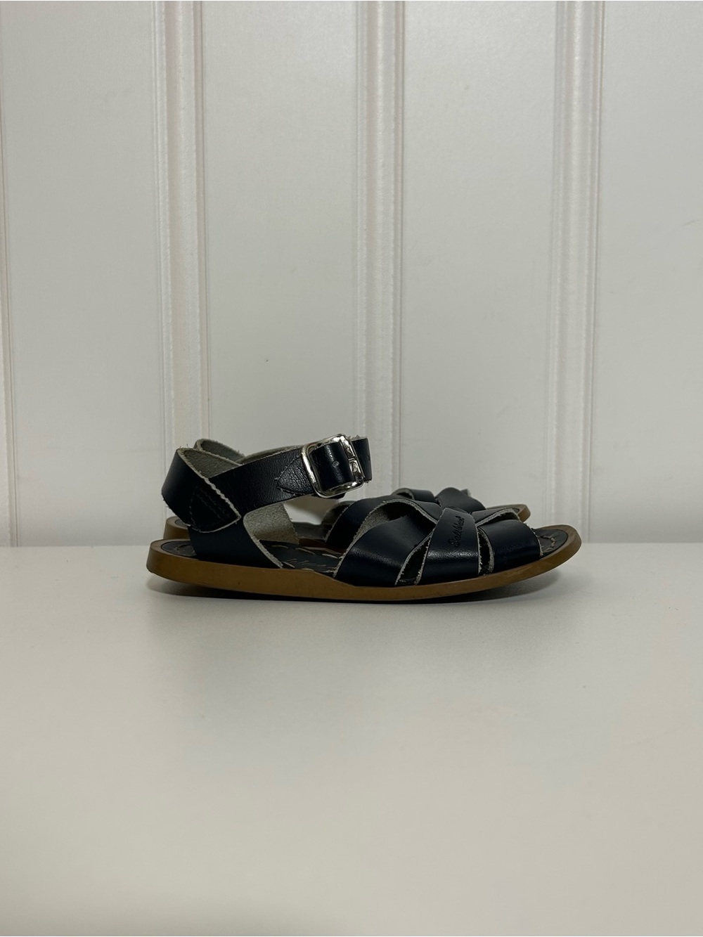 Saltwater black strappy sandals toddler 9